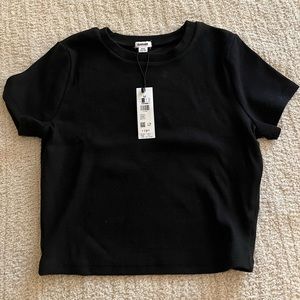 NWT GARAGE BLACK TOP